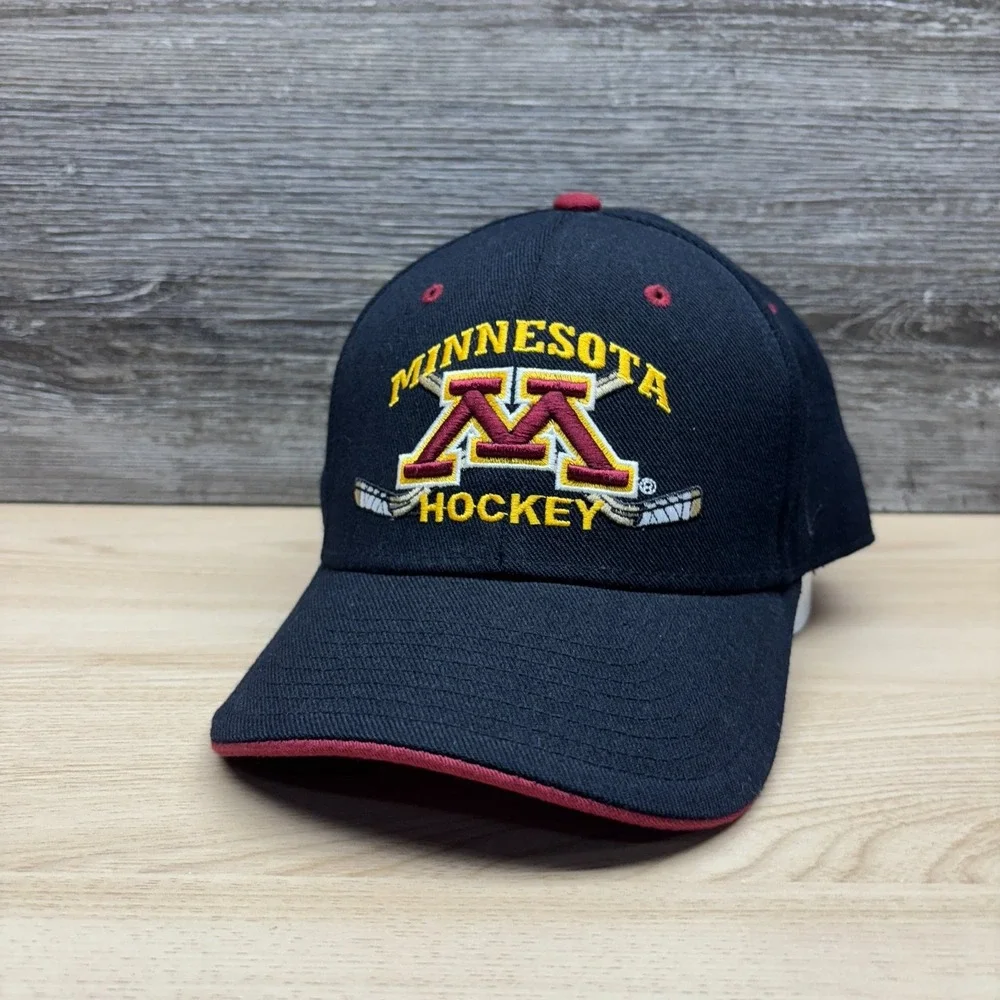 Vintage Minnesota Golden Gophers Hat Cap Fitted 7 1/2 Black Hockey NCAA Zephyr Z